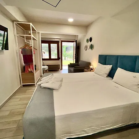 Porto Portes Nea Poteidaia